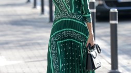 La reina Letizia de verde en el Día Mundial de la Salud Mental