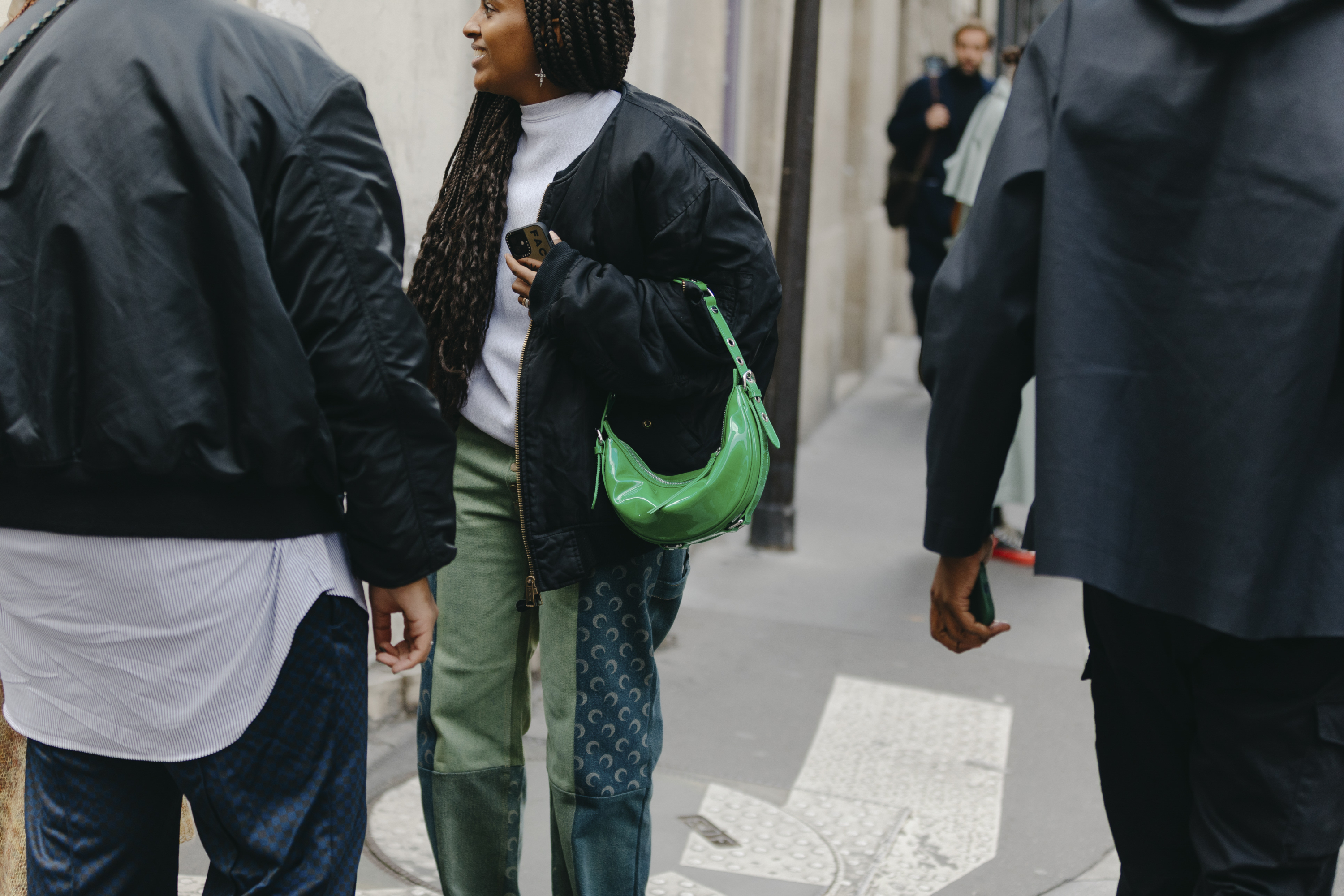 Paris str S23 0545 street style chaqueta bomber
