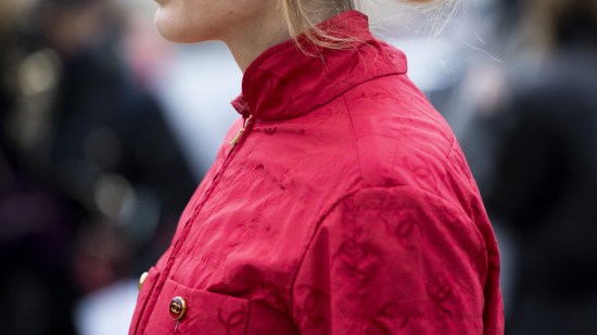 Milano str S23 1002 street style flequillo