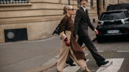 Milano str S23 0984 street style traje oficina