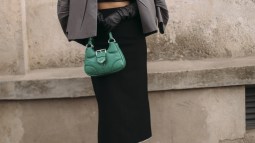 chaqueta gris street style estructura (1)