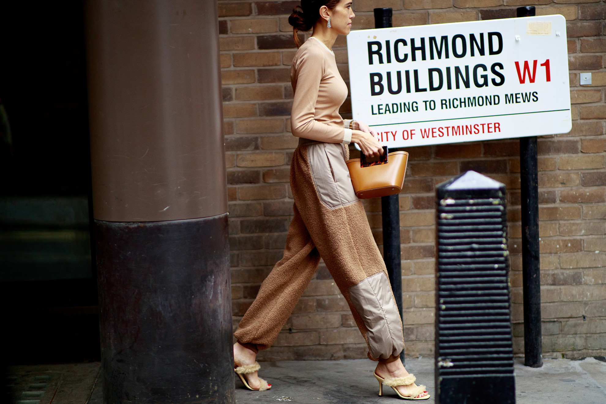 London str S22 411 Pantalones para crear looks elegantes street stye