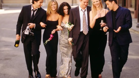 231030-friends-cast-matthew-perry-ew-640p-99a118