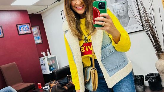 Nuria Roca con chaleco de borreguito de Zara