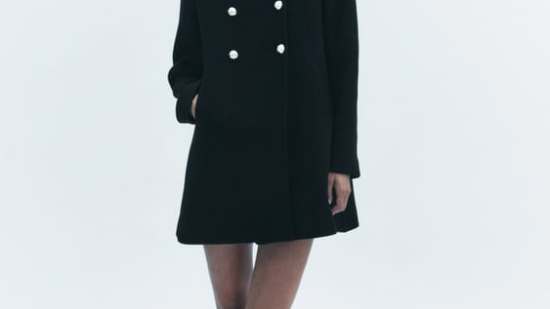 Abrigo negro Zara