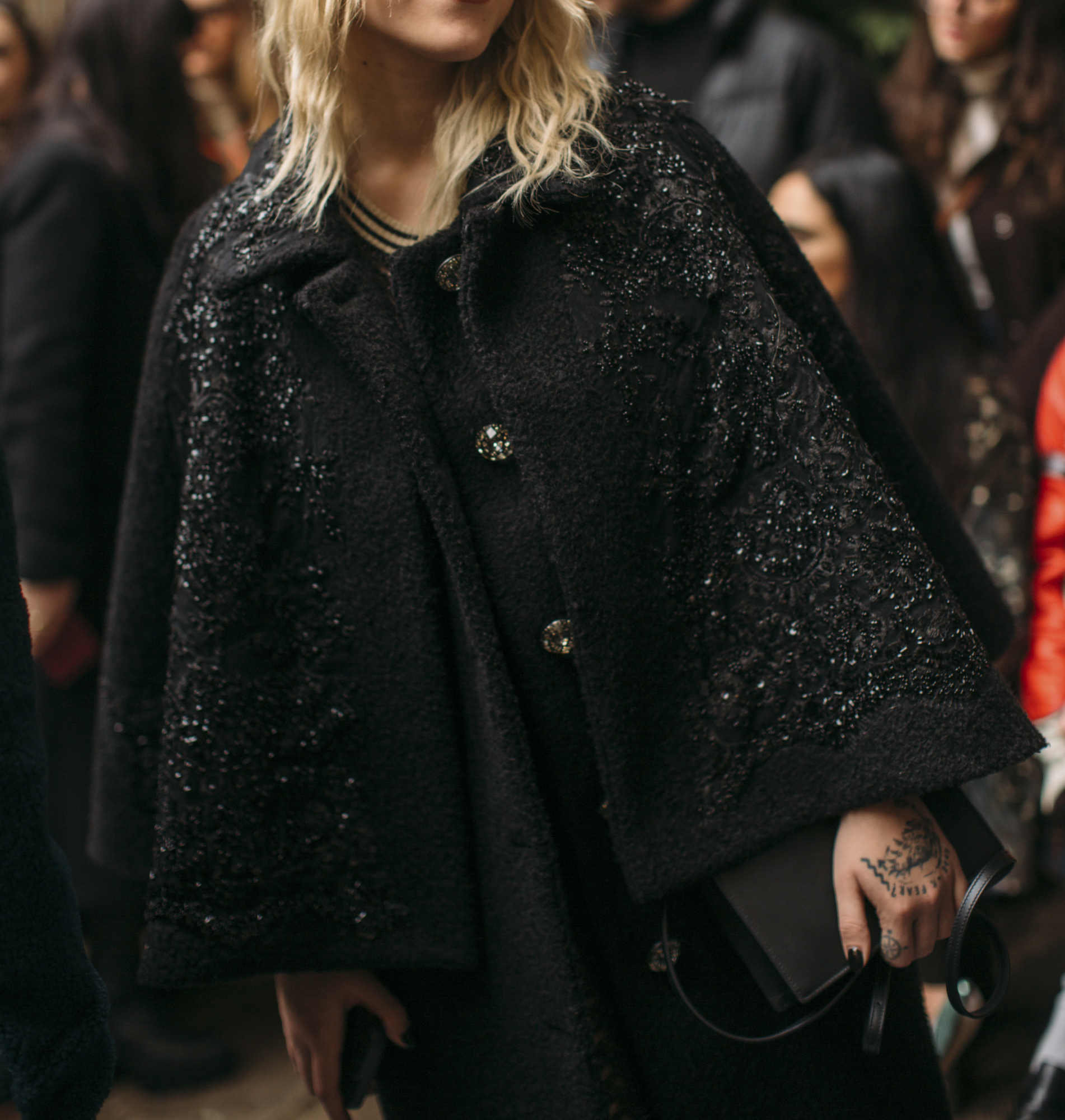 portada street style poncho cortefiel