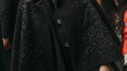 portada street style poncho cortefiel