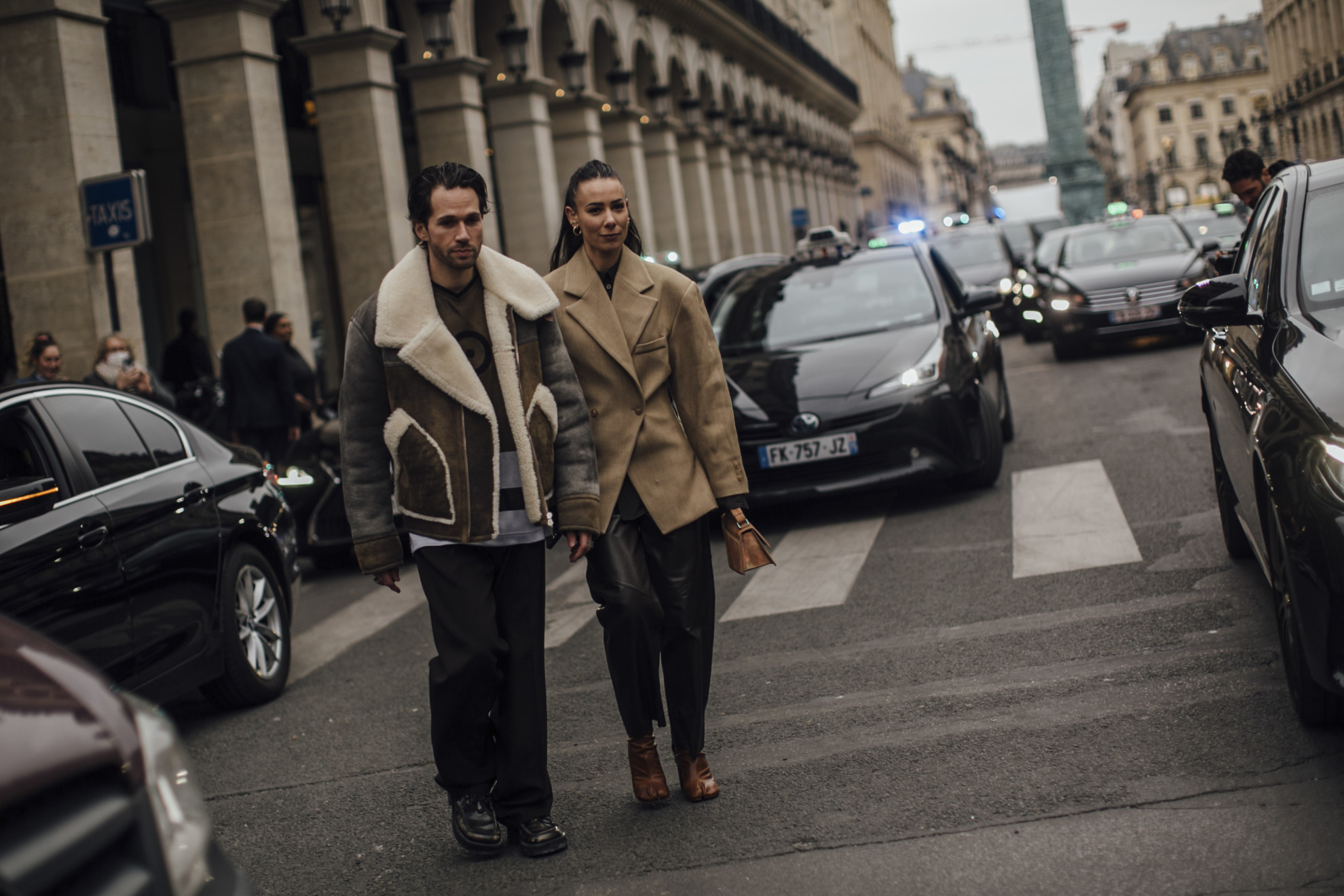 Paris str F22 0421 botines street style
