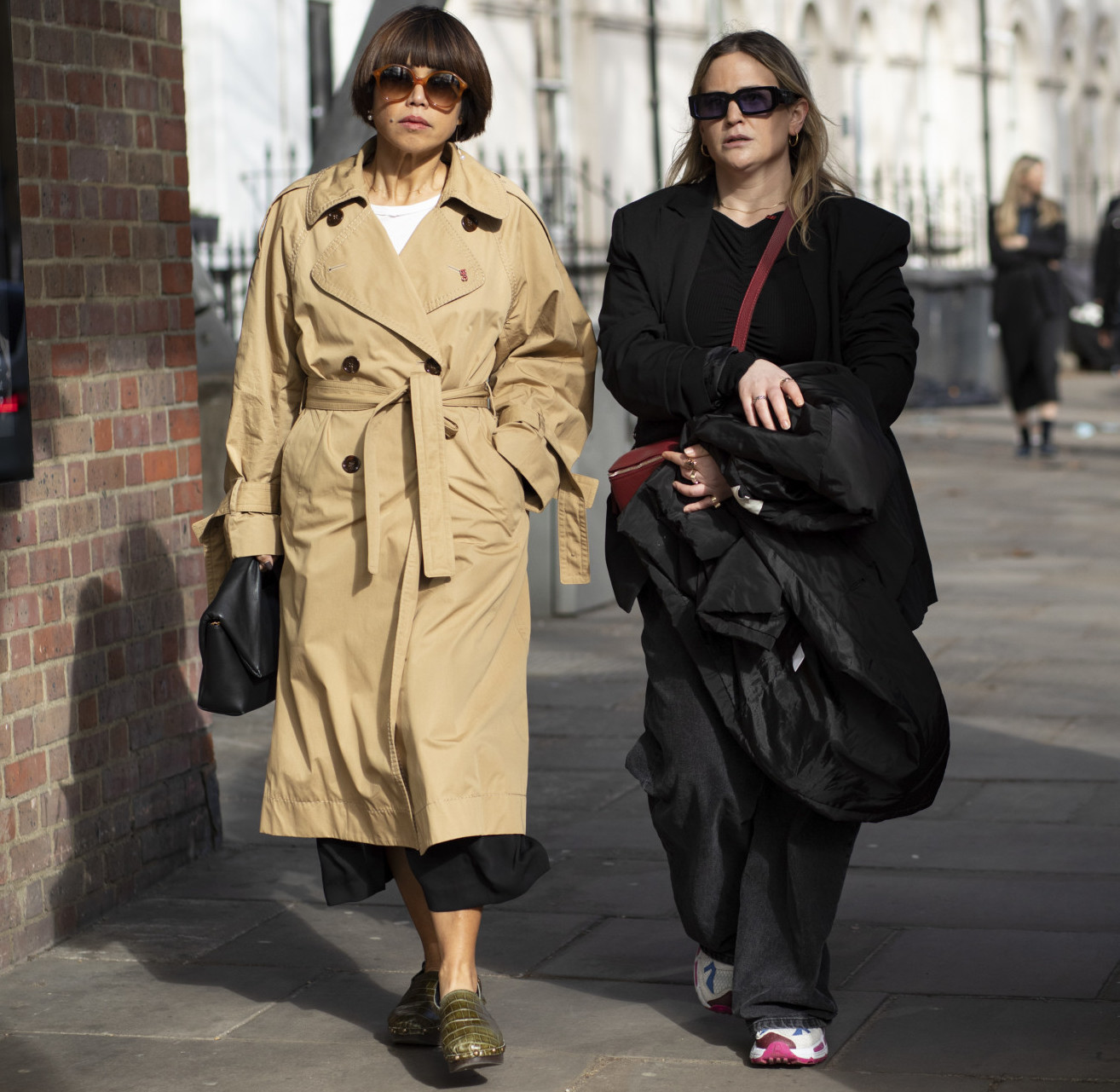 London str F23 1105