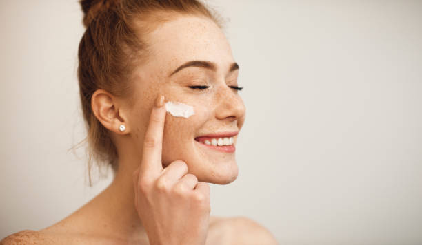 La crema antiedad de 10 euros de farmacia con colágeno que arrasa entre quienes la prueban