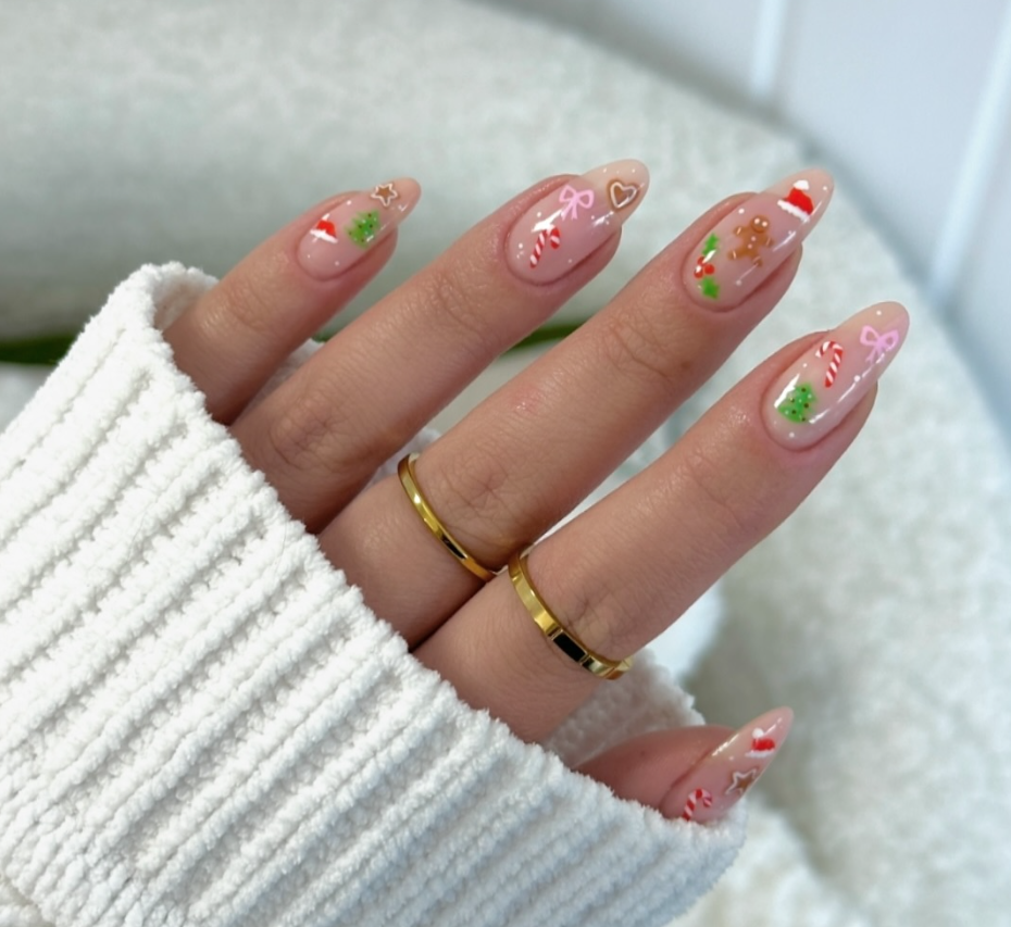 Manicura con mix navideño - Imagen: naileditbeauty