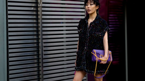Paris str F22 1104 vestido negro street style