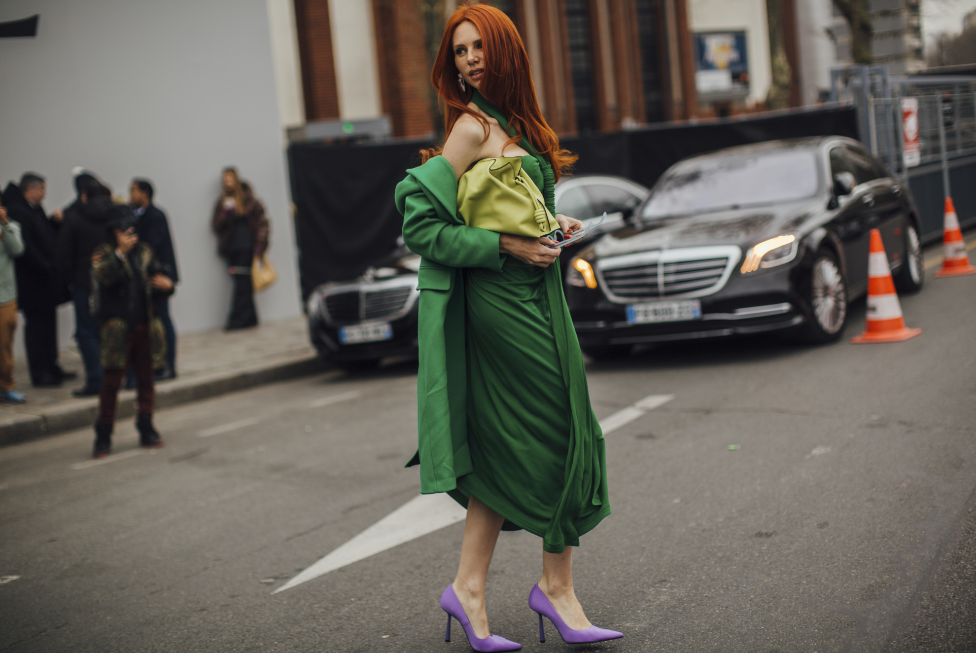 Paris str F22 0819 vestido verde street style