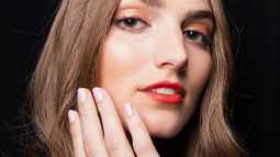 color uñas tendencia antiedad