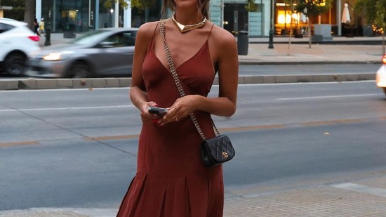 Rocío Osorno con vestido de seda de las rebajas de Zara