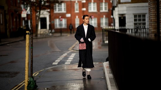 London str F22 0402 abrigos street style