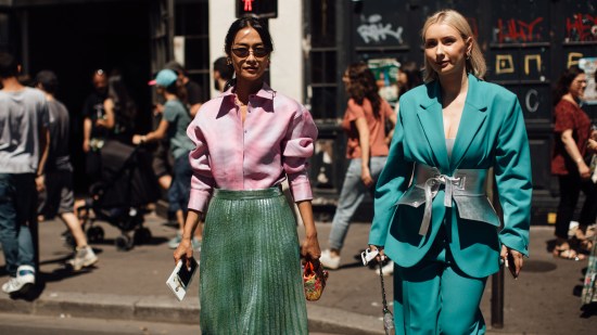 Paris HC str F22 0369 street style