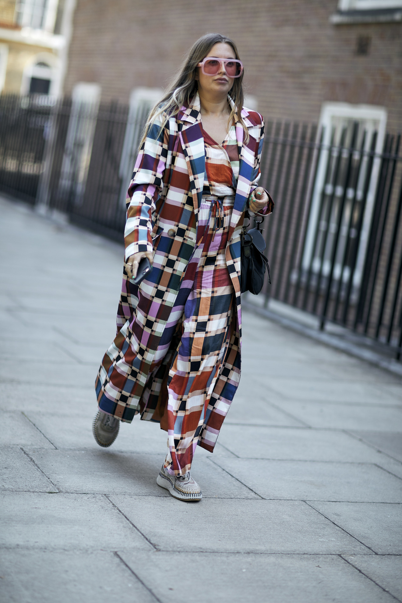 London str S24 0219 street style zapatillas