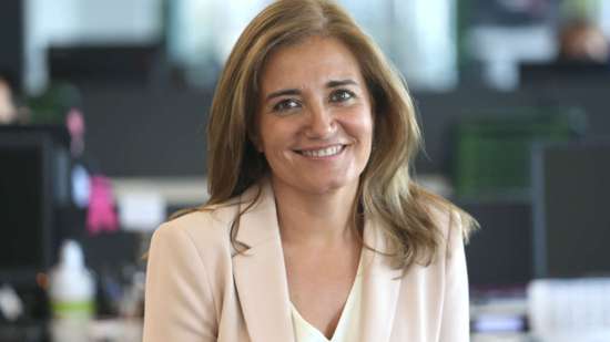 Hablamos con Ana Pérez Domínguez, directora médica de la farmacéutica Astrazeneca en España, sobre el papel actual de la mujer en la ciencia.