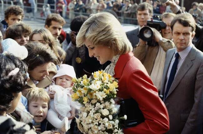 Lady Di, la princesa que se convirtió en icono de moda que jamás olvidaremos