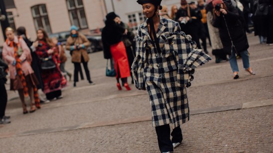 Copenhagen str F24 0216 street style