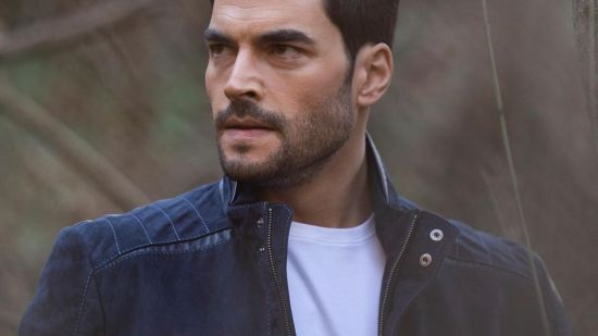 Akin Akinözü.