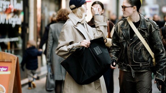Paris str F24 0036 street style