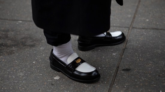 Paris HC str S23 0090 mocasines street style
