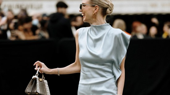 VESTIDO GRAU PORTADA