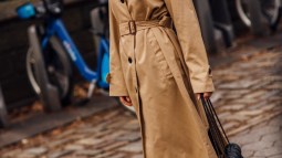 Paris m str F24 1418 gabardina street style
