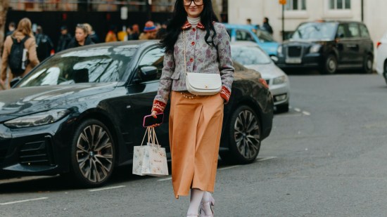 London str F23 1859 street style