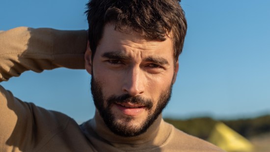 Akin Akinözü.