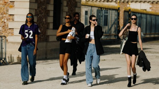London str S24 0202 street style