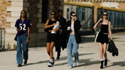 London str S24 0202 street style