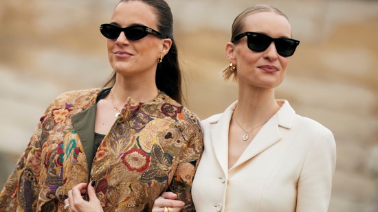 De Chanel a Givenchy_ así han evolucionado las fragancias más icónicas del sector olfativo