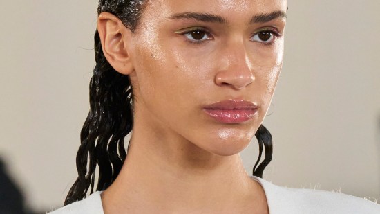 Cosmética resistente al agua: tipos, diferencias y seis opciones para probarla
