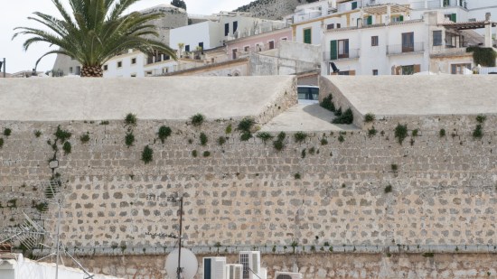 El paisajista madrileño Juan Masedo nos abre su casa de Ibiza.
