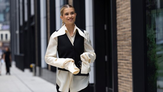 New York str S24 0490 street style