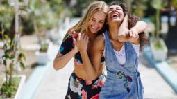 chicas feliz