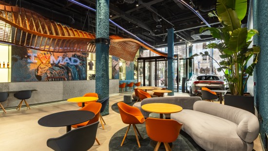 CUPRA-opens-the-worlds-largest-City-Garage-in-Madrid-for-its-sixth-anniversary_03_HQ