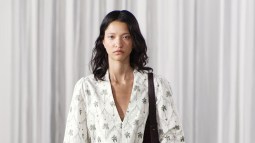 Vestido corto de Zara