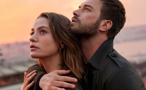 aile-kivanc-tatlitugandserenay-sarikaya-mini
