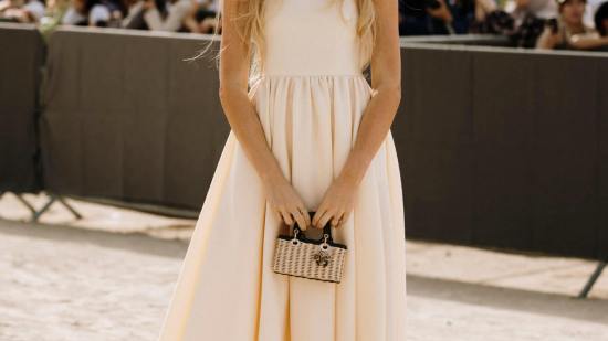 Paris str S24 1330 vestidos street style