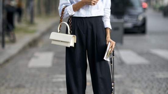 sandalias doradas street style portada zara kids (1)