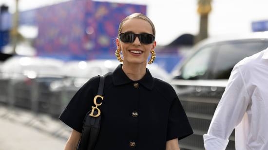 Paris str S24 0878 street style