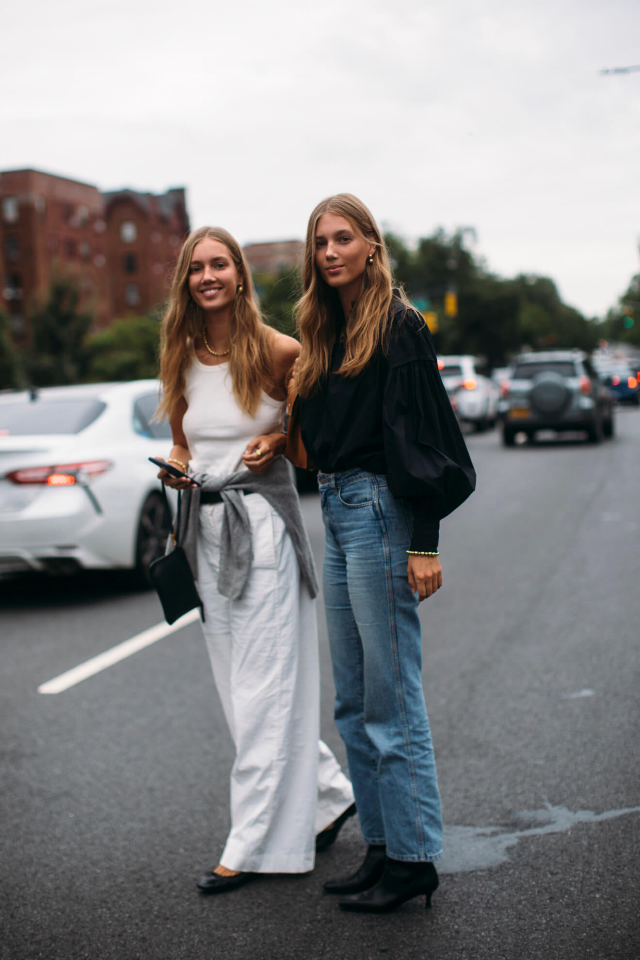 New York str S24 0314 white jeans street style