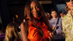 Milano str S23 1801 pelo street style