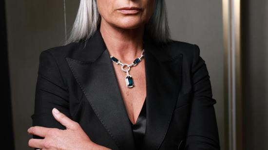 pelo gris