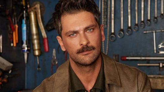 Onur Tuna.