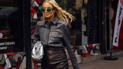 Paris str S21 566 street style